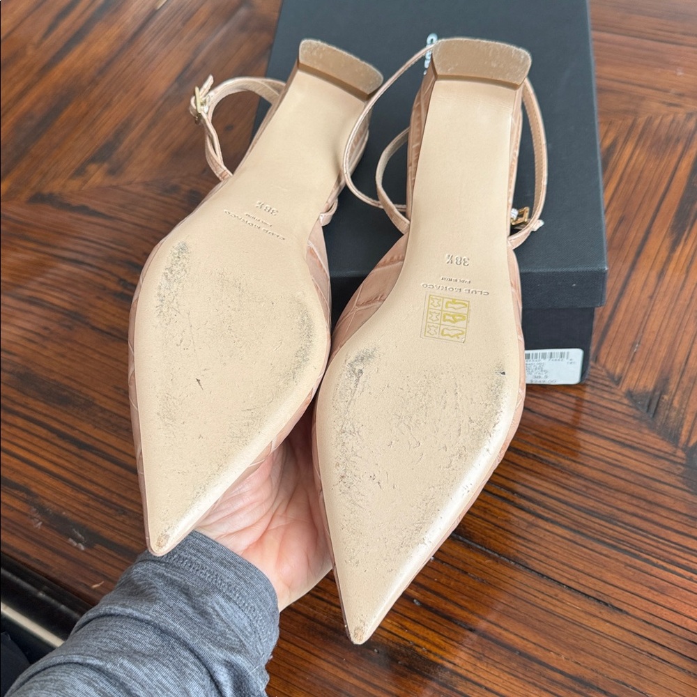 Club Monaco - Picture 5 of 11